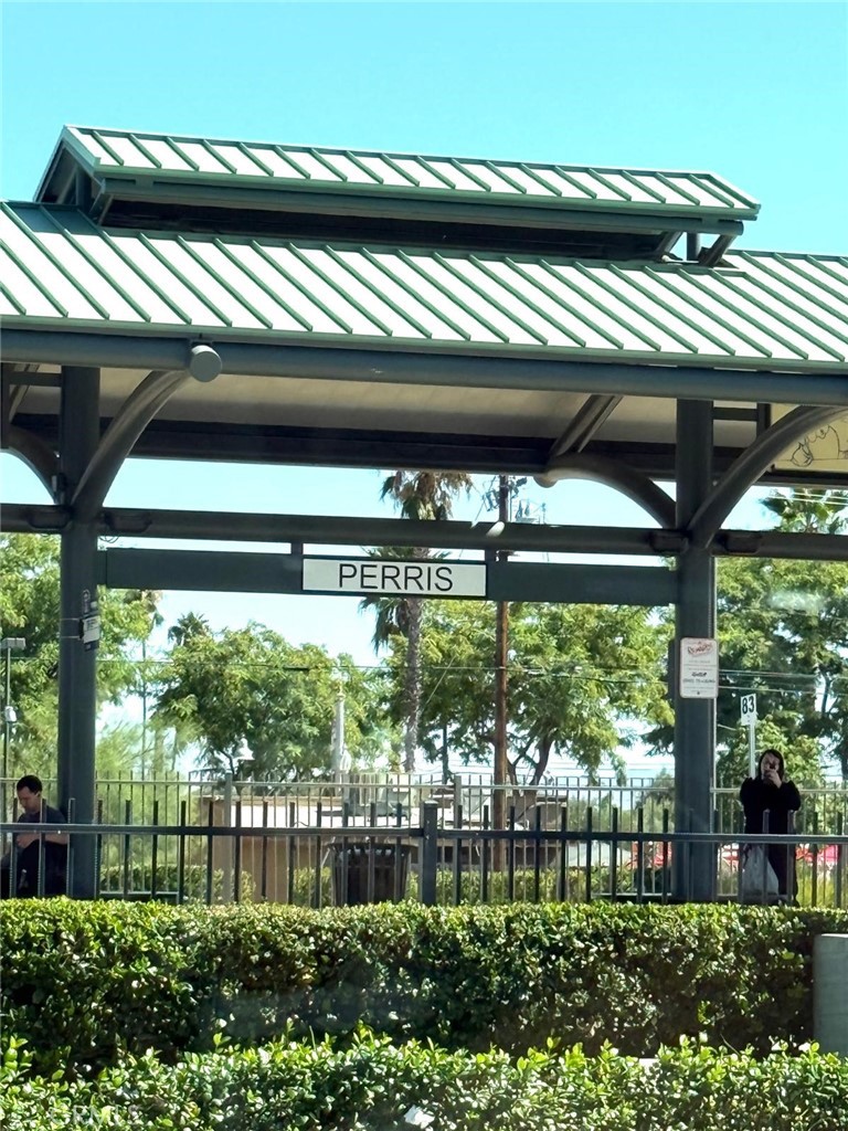 495 West 13th Street Perris, CA 92570 - Photo 5 of 32 a view of a large building