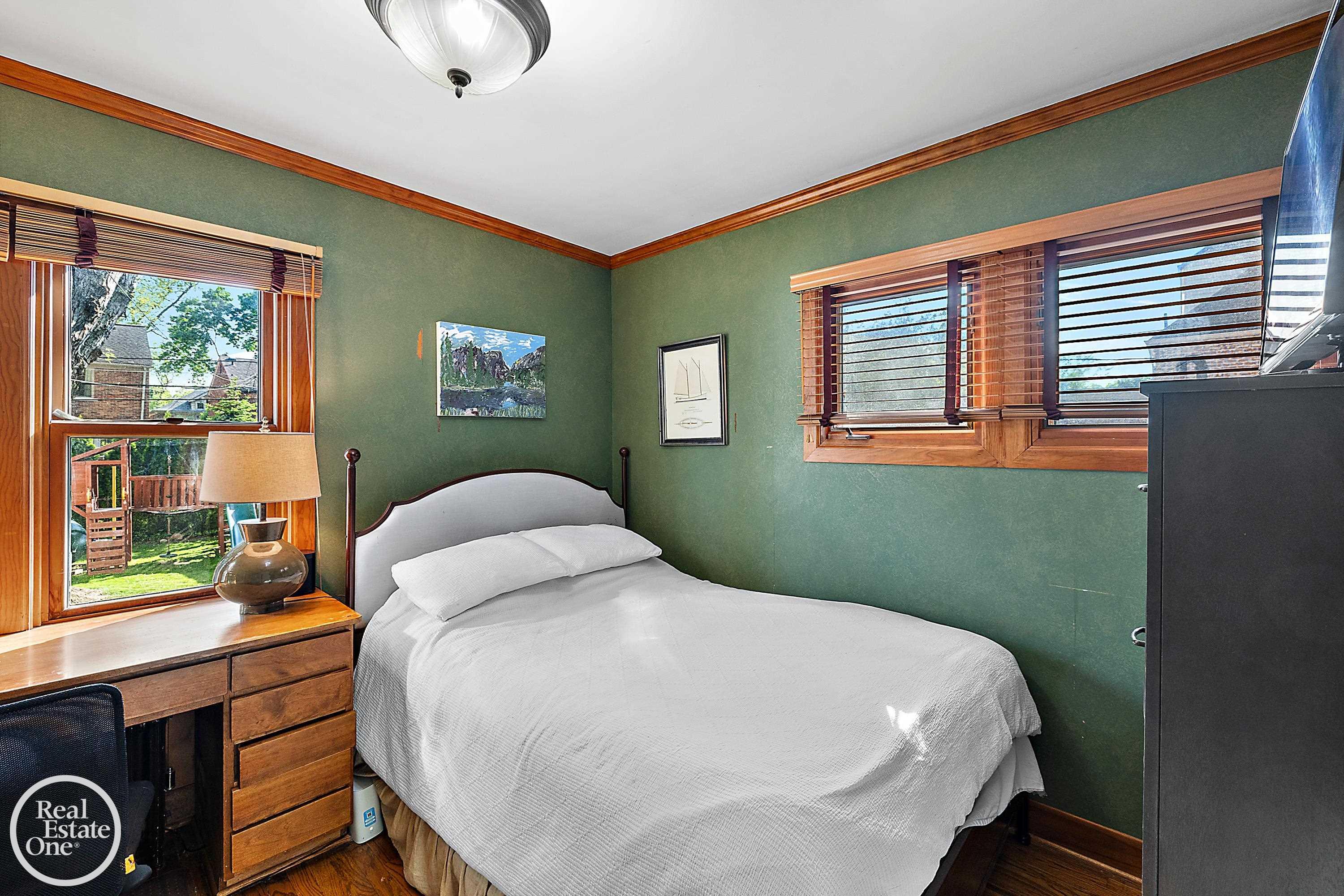 277 Merriweather Road Grosse Pointe Farms, MI 48236 - Photo 35 of 51