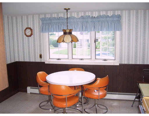 35 Hatherly Road Waltham, MA 02452 - Photo 7 of 15 Gallery Image 7
