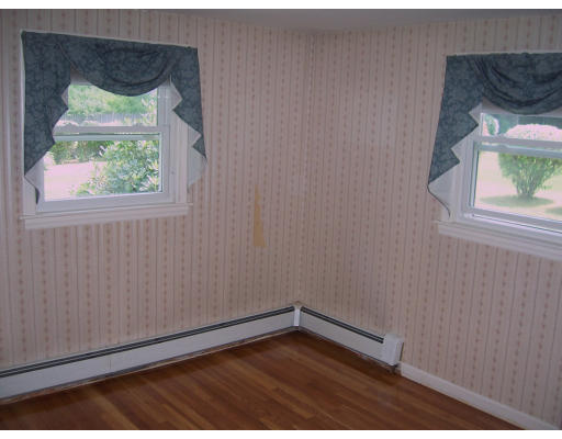 35 Hatherly Road Waltham, MA 02452 - Photo 10 of 15 Gallery Image 10