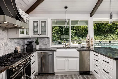 $5,395,000 | 3500 Surfview Lane, Corona del Mar, CA 92625