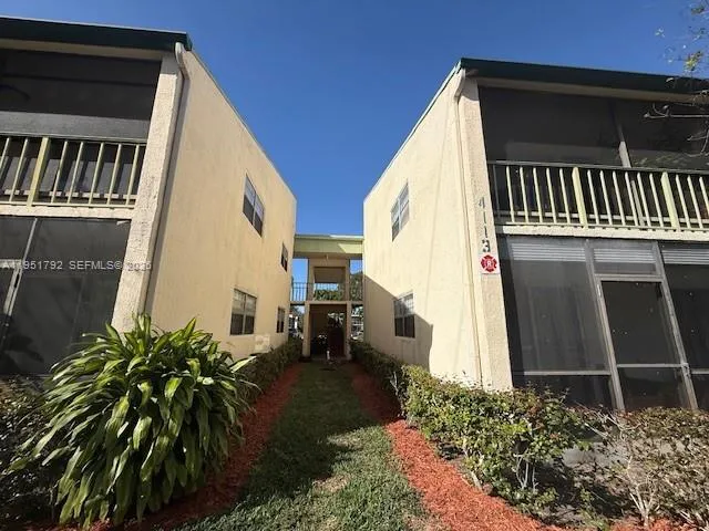 $1,950 | 4113 Northwest 88th Avenue, Unit 203, Coral Springs, FL 33065