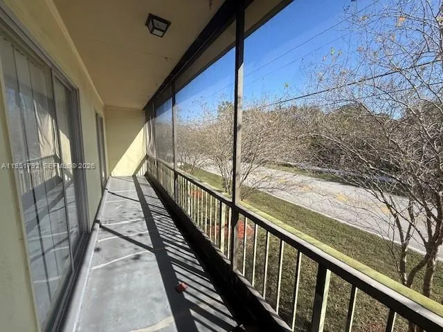 $1,950 | 4113 Northwest 88th Avenue, Unit 203, Coral Springs, FL 33065