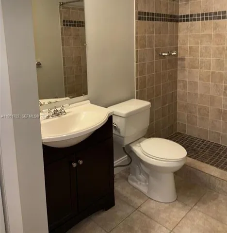 $1,950 | 4113 Northwest 88th Avenue, Unit 203, Coral Springs, FL 33065