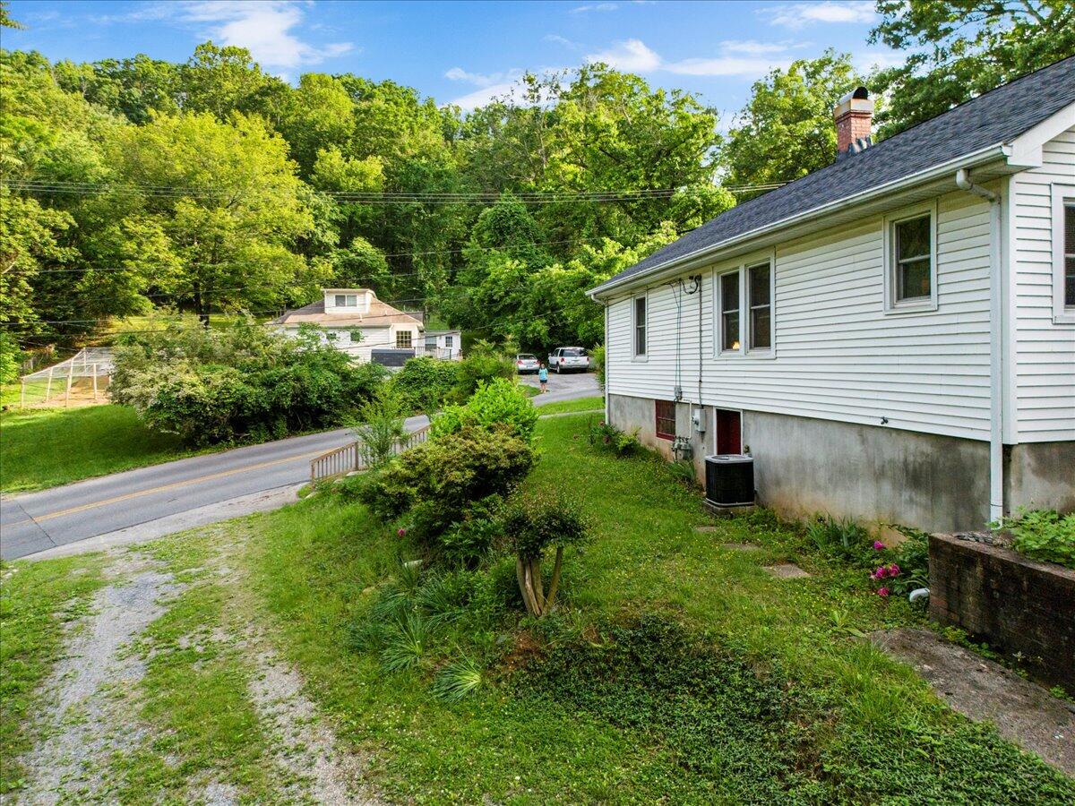 3839 Welcome Valley Road Southeast Roanoke, VA 24014 - Photo 26 of 40 33-33