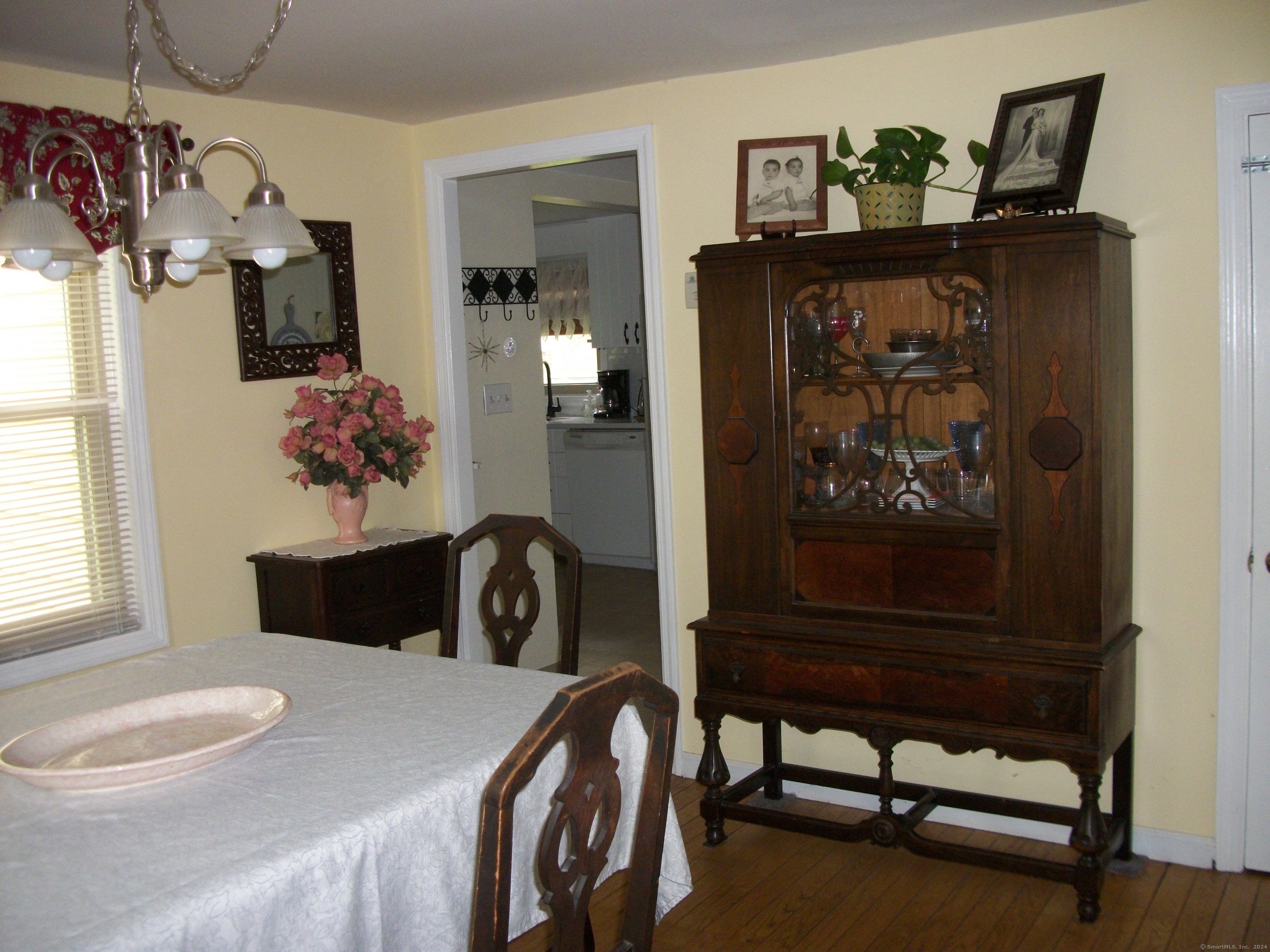 164 Belltown Road Stamford, CT 06905 - Photo 7 of 26