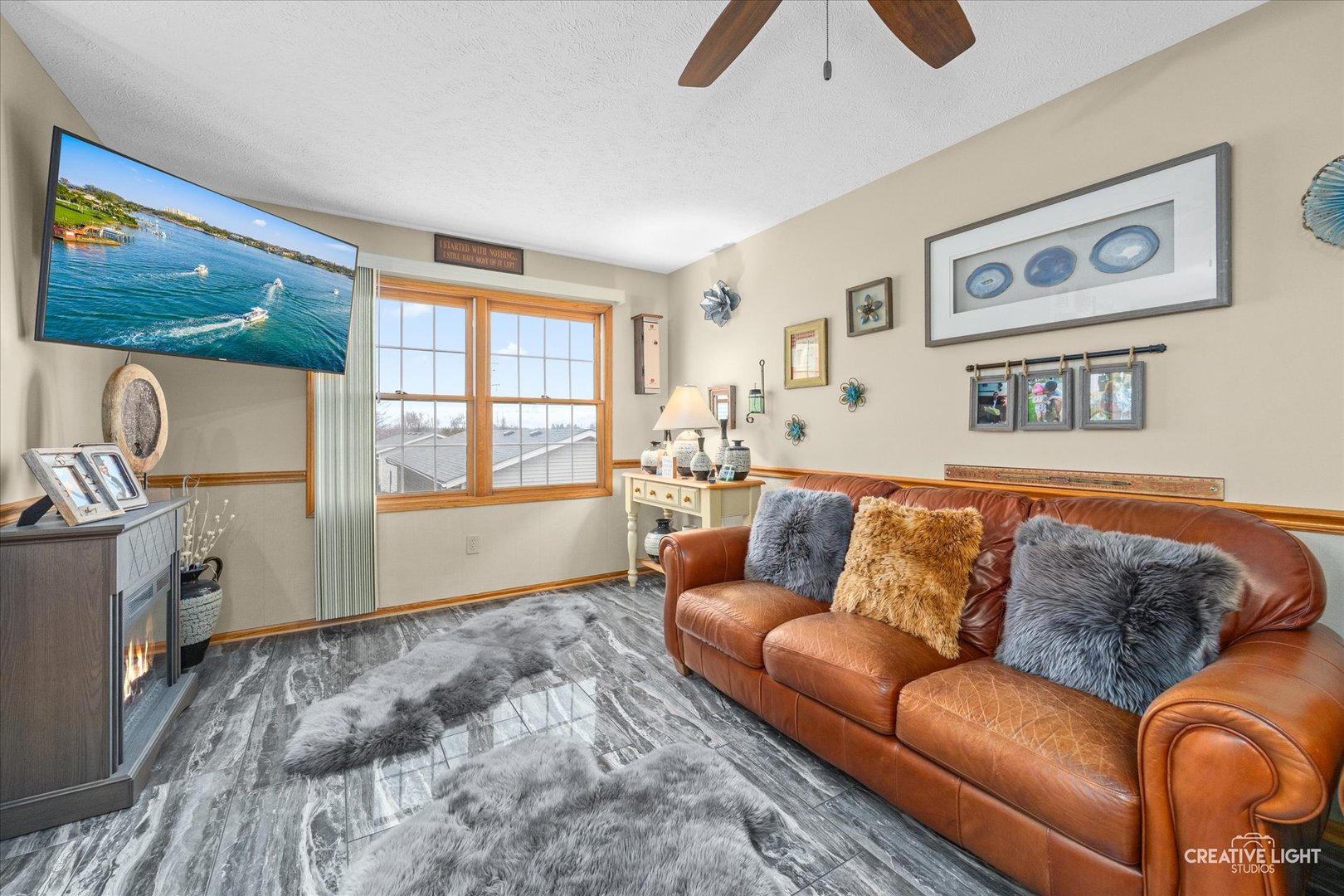 470 South Peace Road Sycamore, IL 60178 - Photo 8 of 25 a living room with furniture and a window