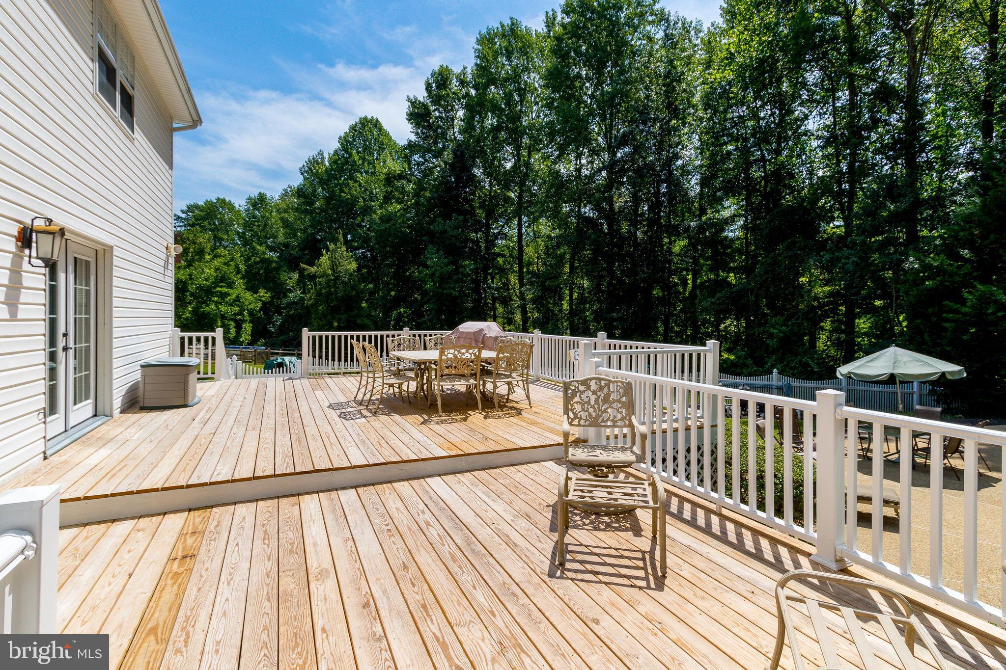 4485 Plum Point Road Huntingtown, MD 20639 - Photo 3 of 43 large new back deck