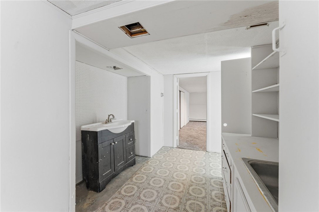 102 Overhill Road Providence, RI 02906 - Photo 32 of 38