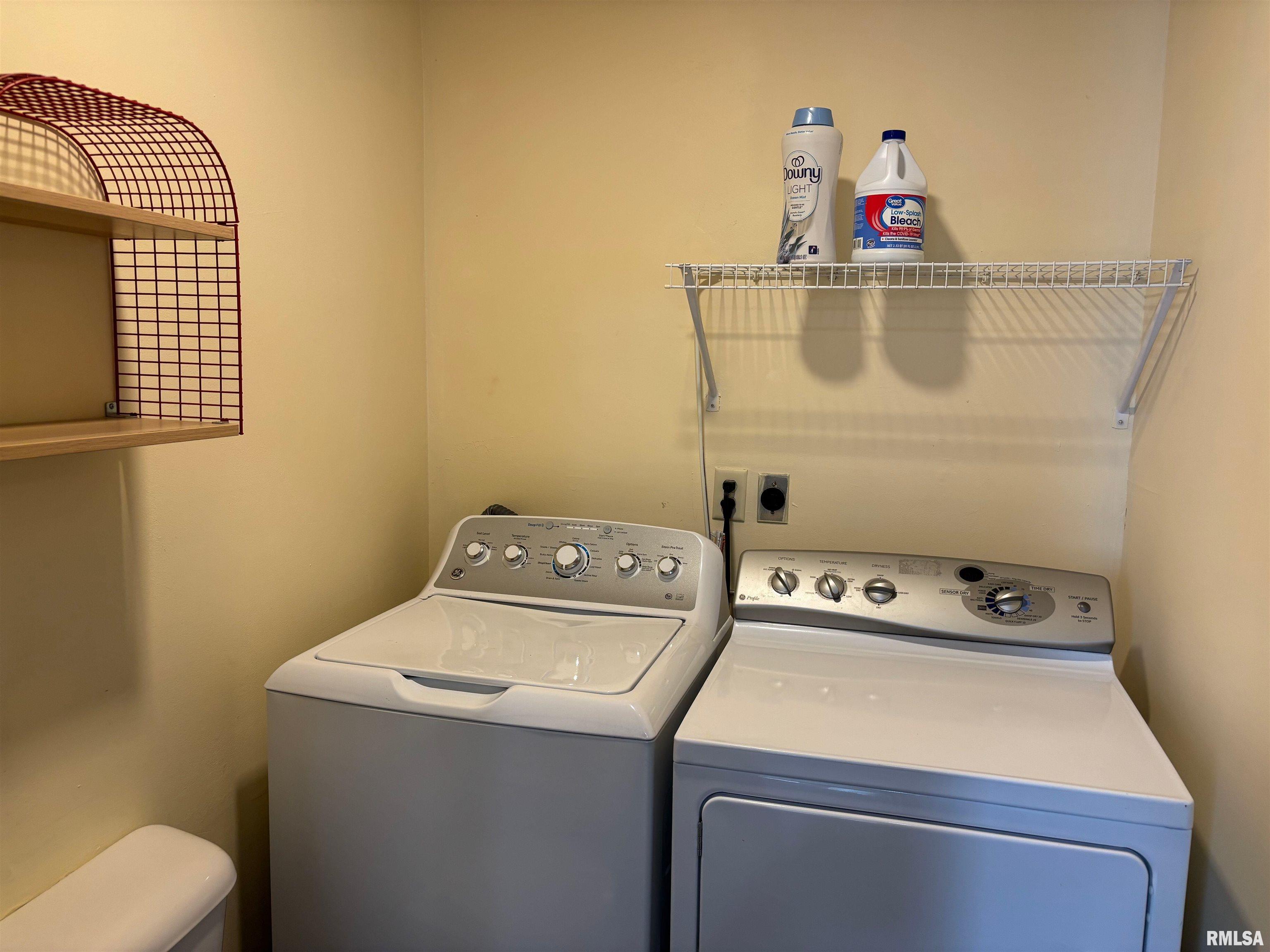 230 East Lawrence Avenue Springfield, IL 62704 - Photo 9 of 26