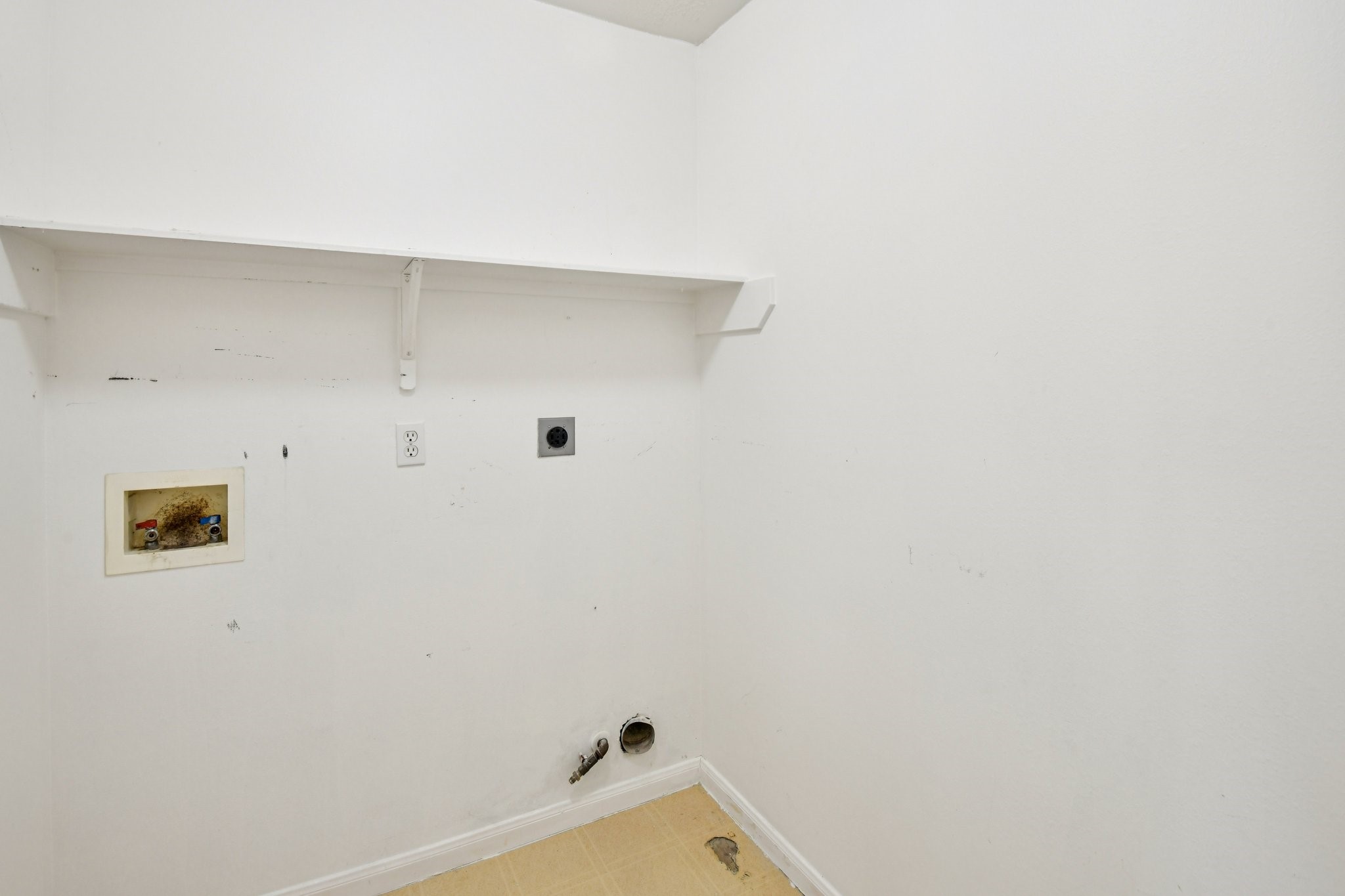 12270 Cobbs Creek Road Houston, TX 77067 - Photo 21 of 42 a view of small space