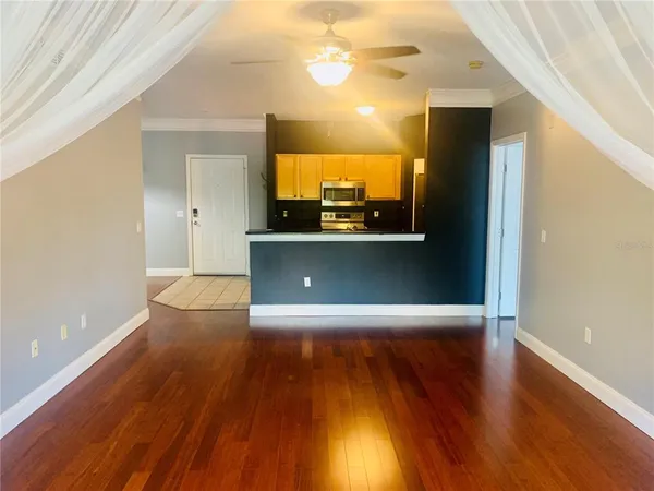 $2,200 | 4207 South Dale Mabry Highway, Unit 2301, Tampa, FL 33611