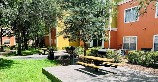 $2,200 | 4207 South Dale Mabry Highway, Unit 2301, Tampa, FL 33611