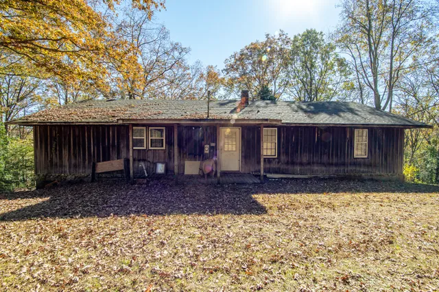 $129,999 | 1317 Shawnettee Road, Collinwood, TN 38450