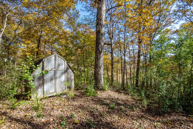 $129,999 | 1317 Shawnettee Road, Collinwood, TN 38450