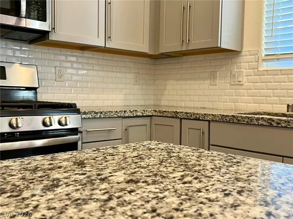 $2,350 | 371 Andy Wheeler Drive, Henderson, NV 89011