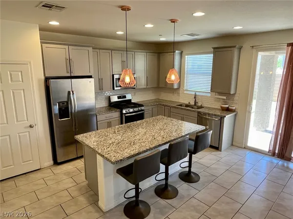 $2,350 | 371 Andy Wheeler Drive, Henderson, NV 89011