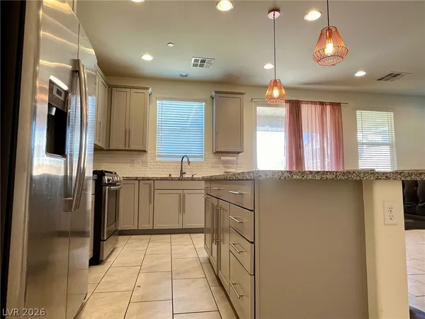 $2,350 | 371 Andy Wheeler Drive, Henderson, NV 89011