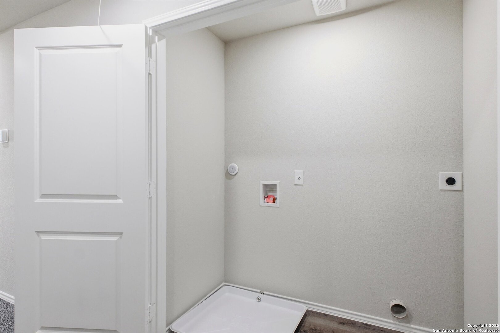 514 Abigail Alley San Antonio, TX 78253 - Photo 14 of 17