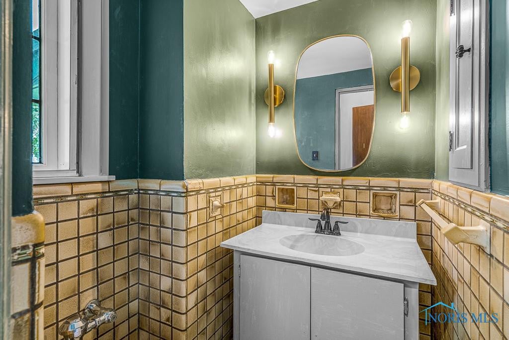3446 Chestnut Hill Road Toledo, OH 43606 - Photo 12 of 47 Photo 12