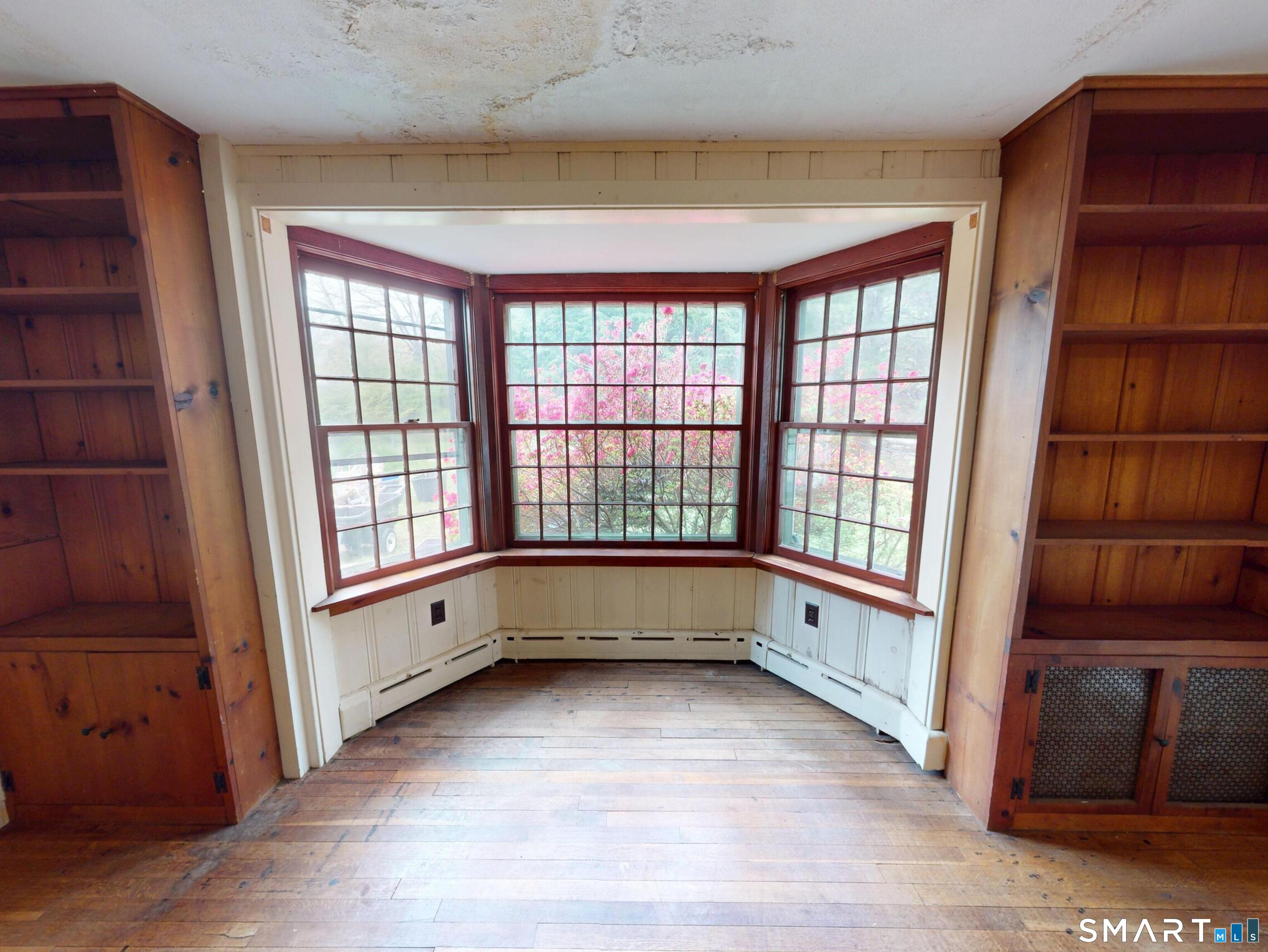 240 Great Neck Road Waterford, CT 06385 - Photo 11 of 34