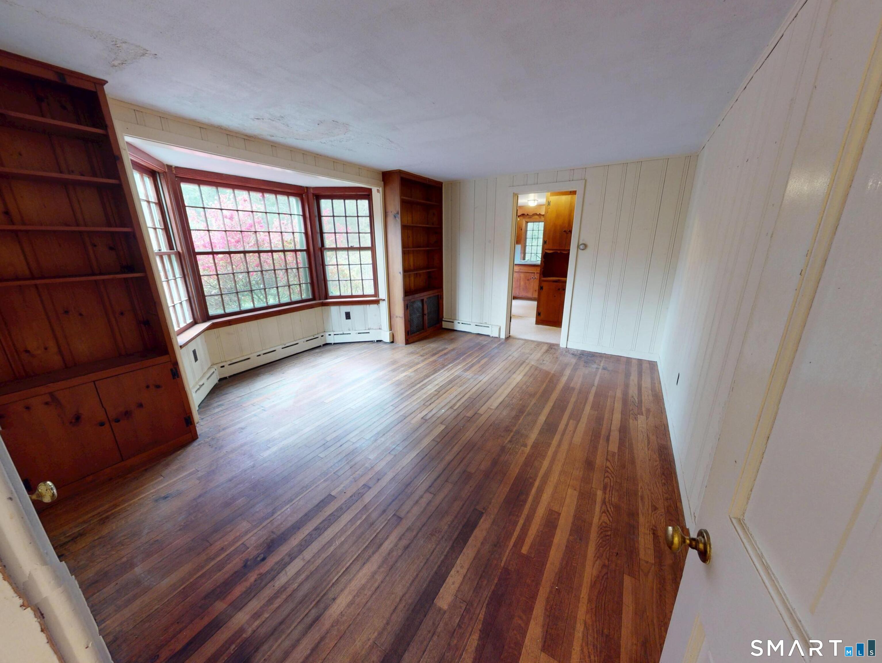 240 Great Neck Road Waterford, CT 06385 - Photo 12 of 34