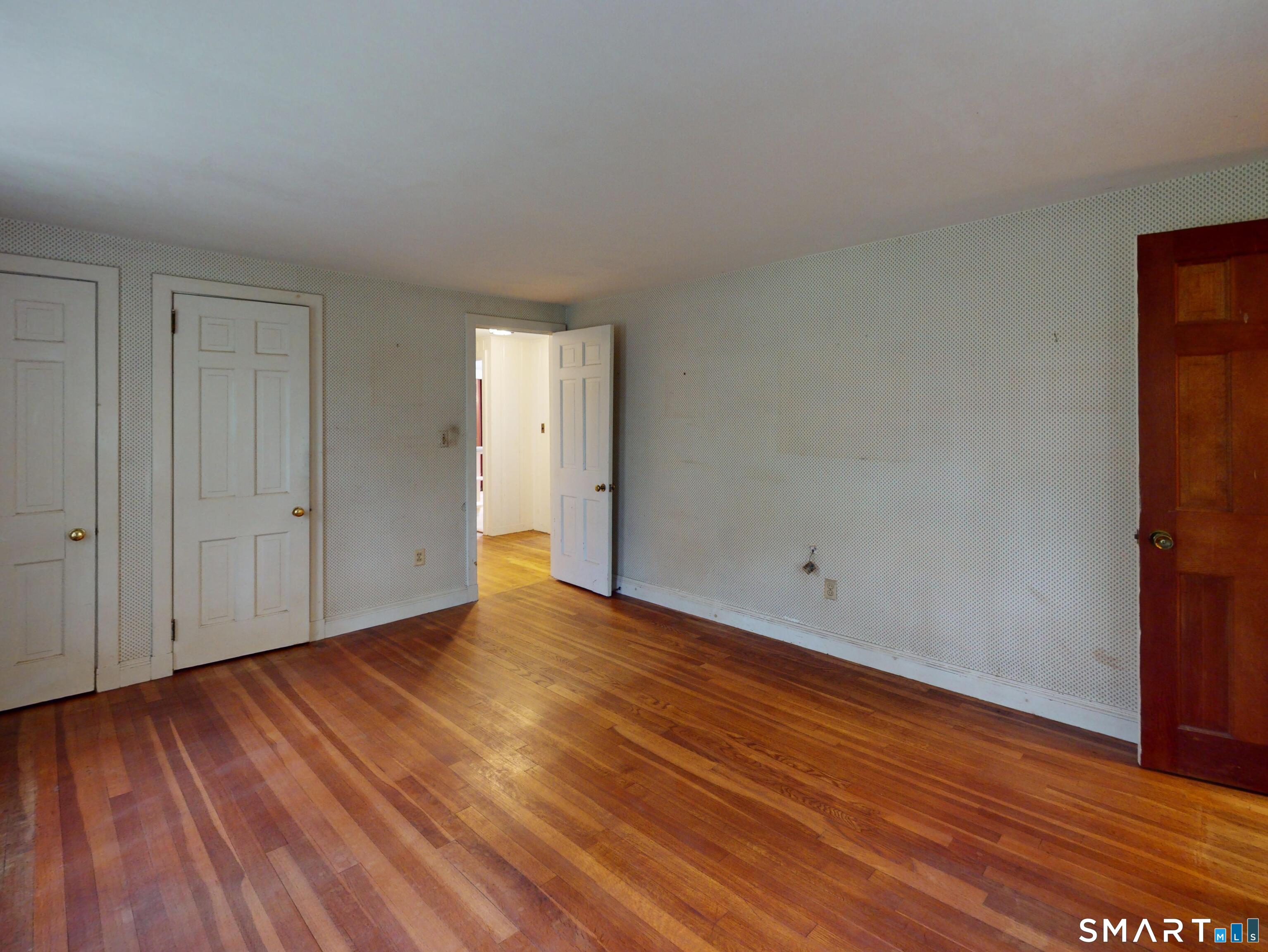 240 Great Neck Road Waterford, CT 06385 - Photo 17 of 34