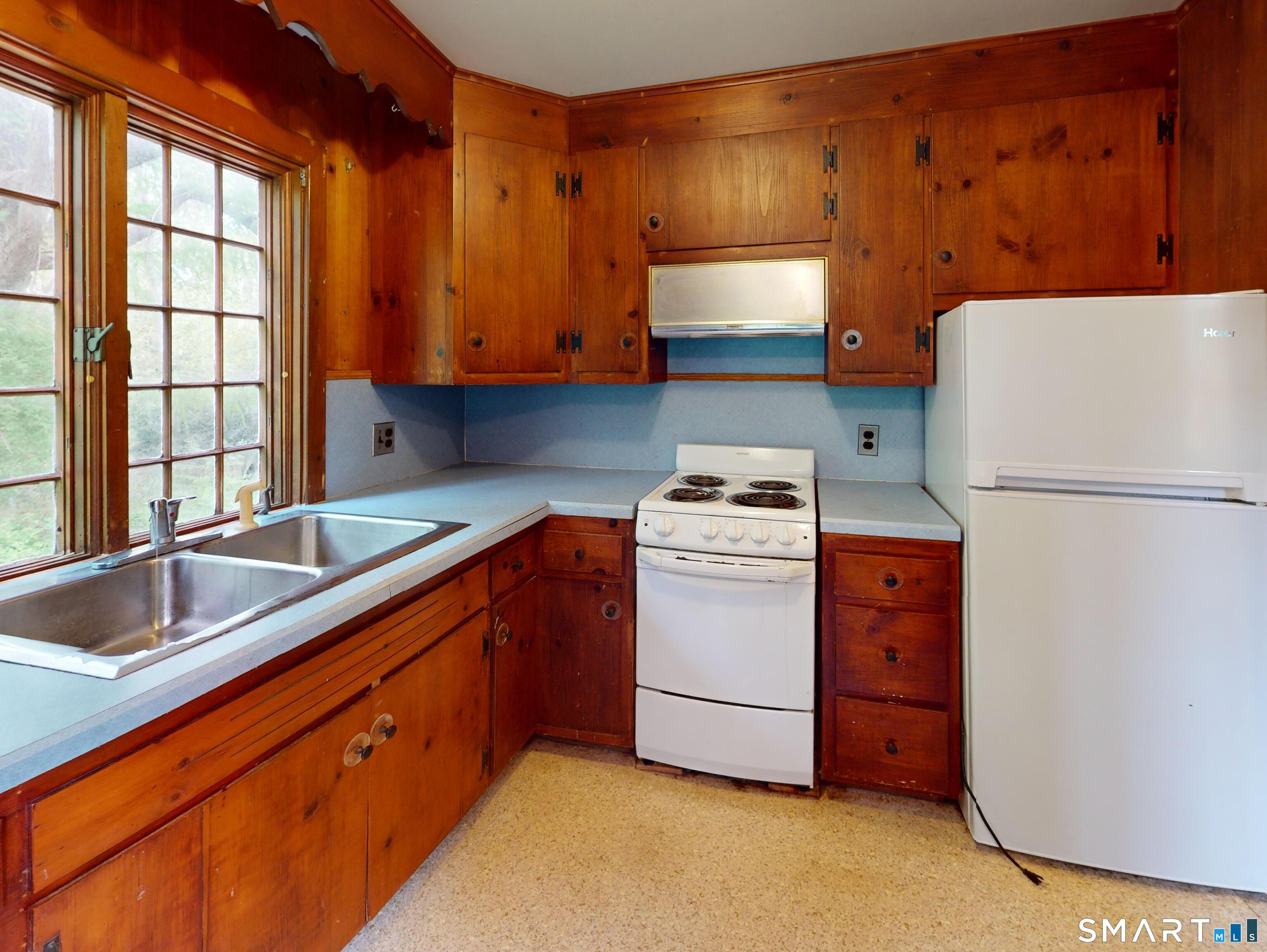240 Great Neck Road Waterford, CT 06385 - Photo 28 of 34