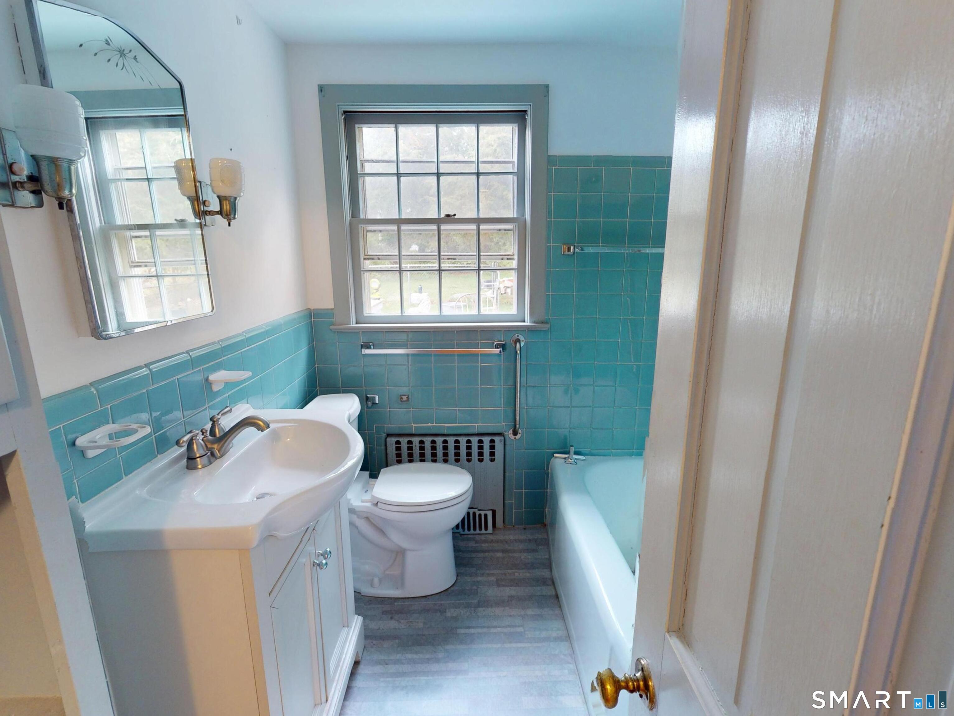 240 Great Neck Road Waterford, CT 06385 - Photo 31 of 34