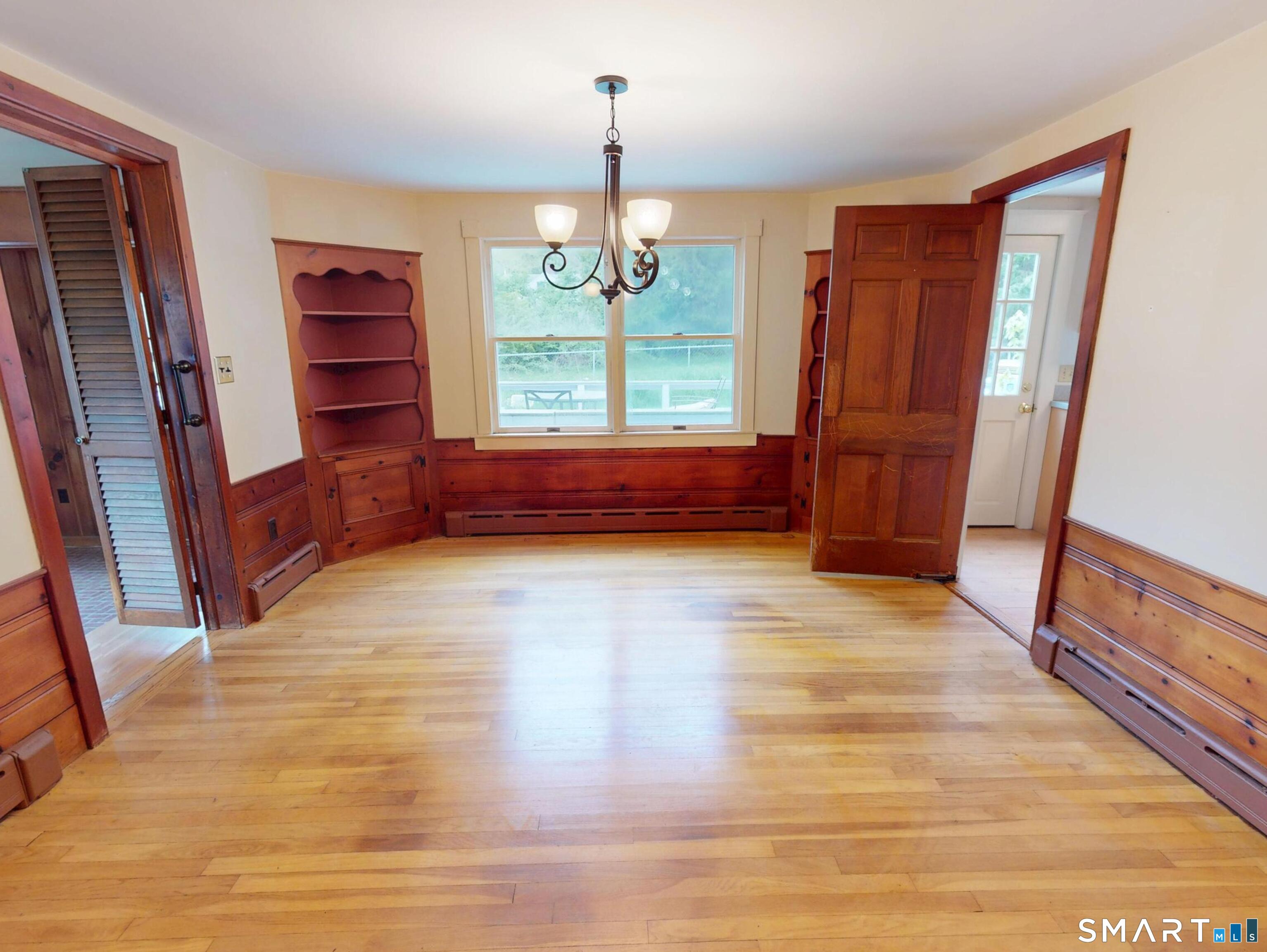 240 Great Neck Road Waterford, CT 06385 - Photo 6 of 34
