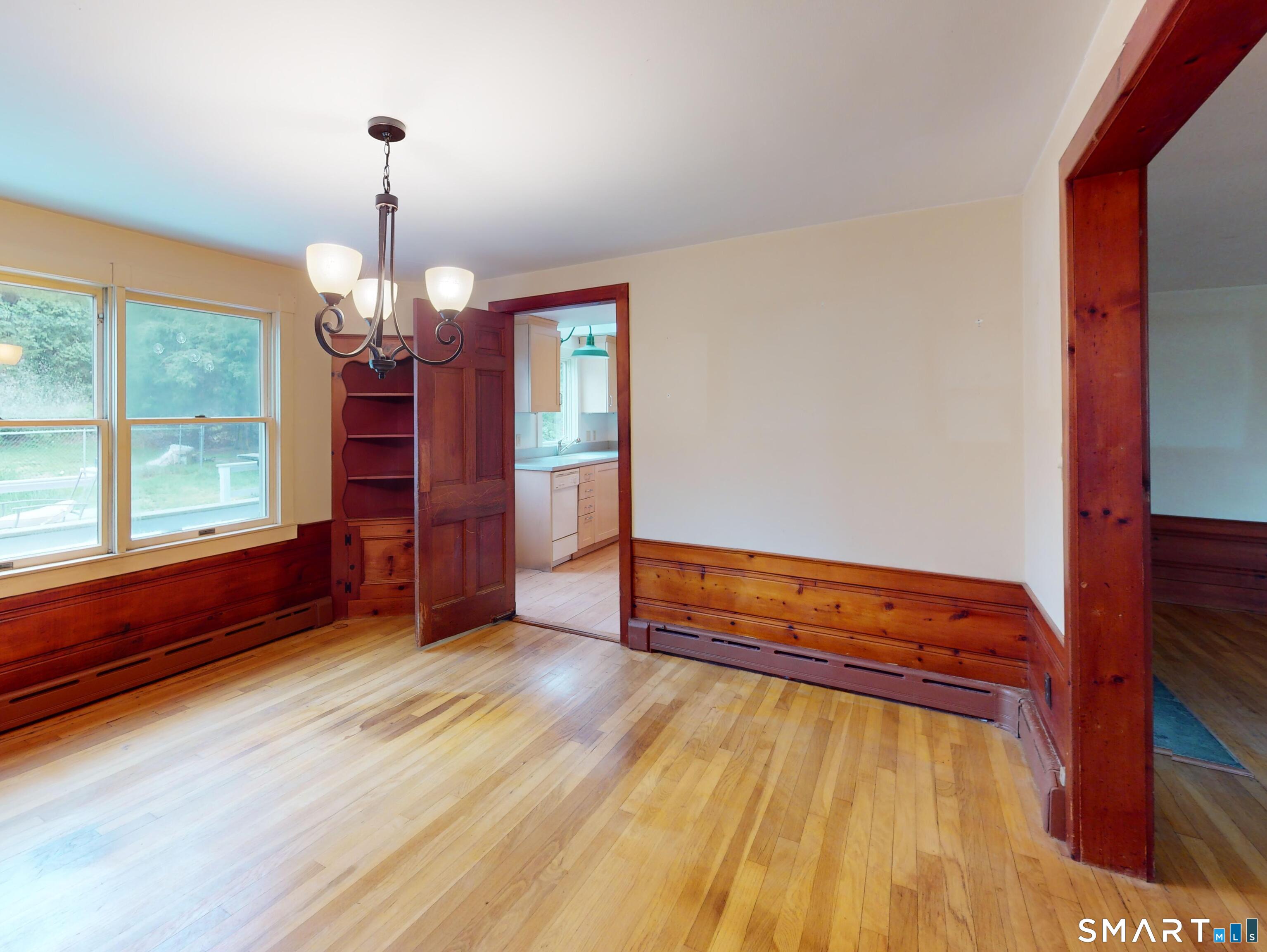 240 Great Neck Road Waterford, CT 06385 - Photo 7 of 34
