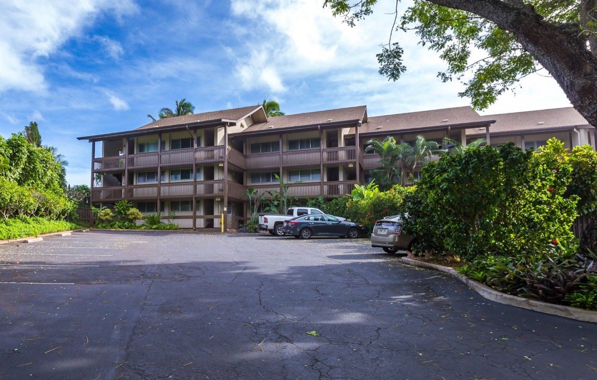 320 Papaloa Road, Unit 213 Kapaa, HI 96746 - Photo 25 of 25 a view of a house with porch and garden