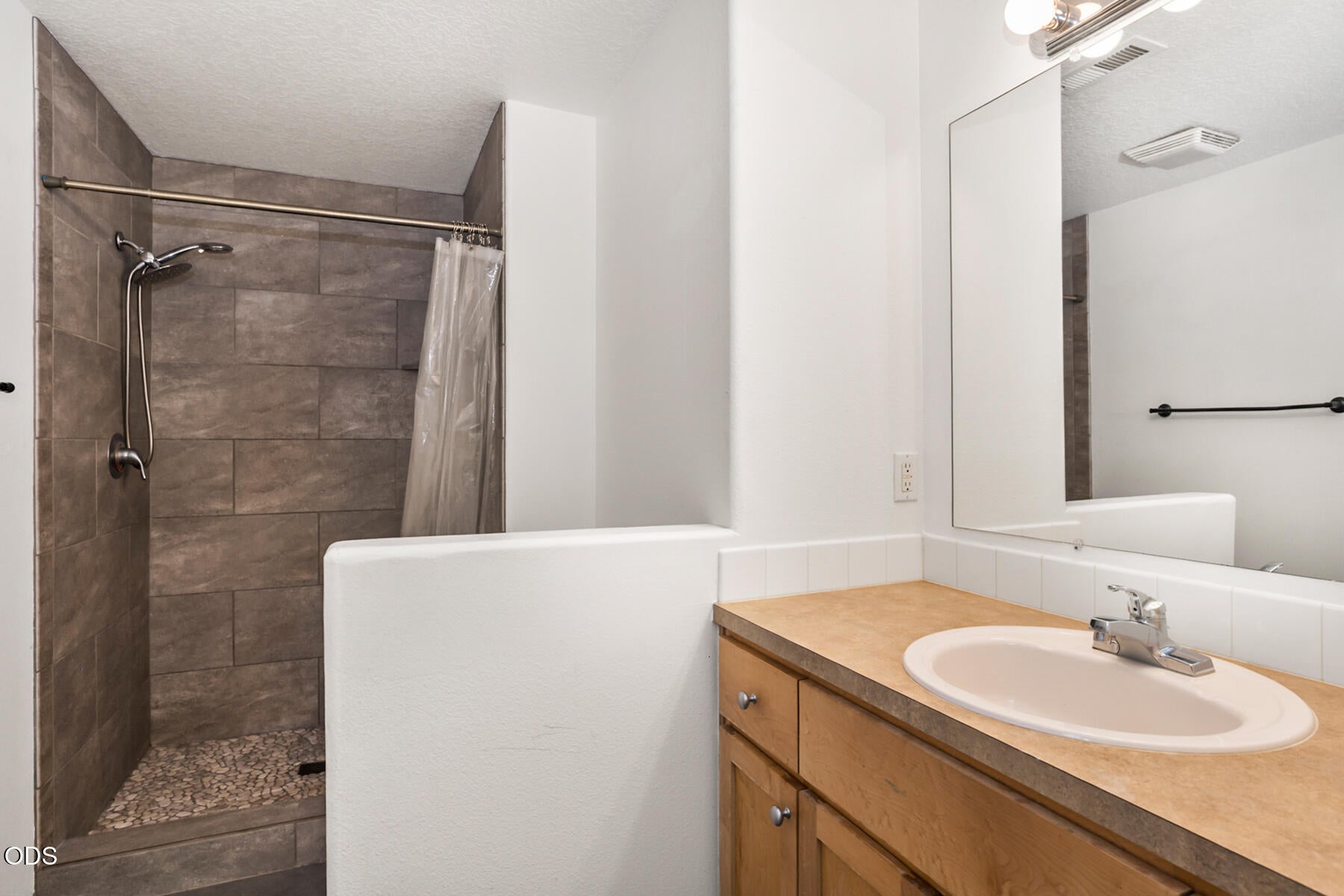 61049 Larkspur Loop Bend, OR 97702 - Photo 20 of 30 Gallery Image 20