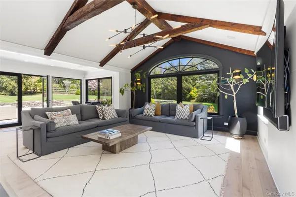 $2,750,000 | 7 Quaker Lane, Chappaqua, NY 10514