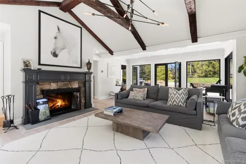 $2,750,000 | 7 Quaker Lane, Chappaqua, NY 10514
