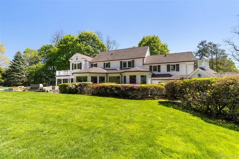 $2,750,000 | 7 Quaker Lane, Chappaqua, NY 10514