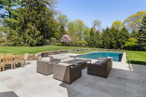 $2,750,000 | 7 Quaker Lane, Chappaqua, NY 10514