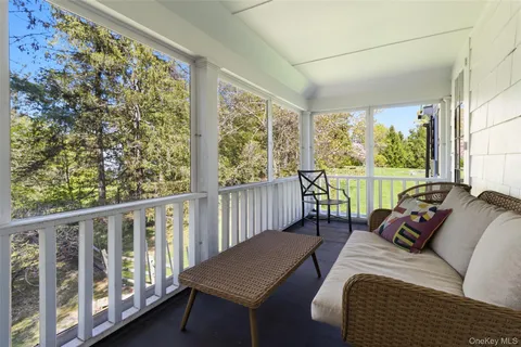 $2,750,000 | 7 Quaker Lane, Chappaqua, NY 10514