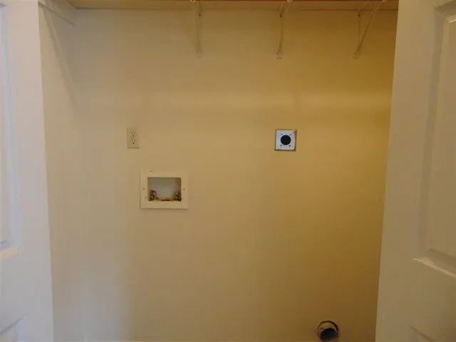 $1,100 | 407 South S Avenue, Unit B, Marble Falls, TX 78654