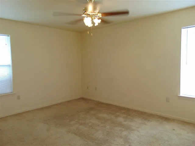 $1,100 | 407 South S Avenue, Unit B, Marble Falls, TX 78654