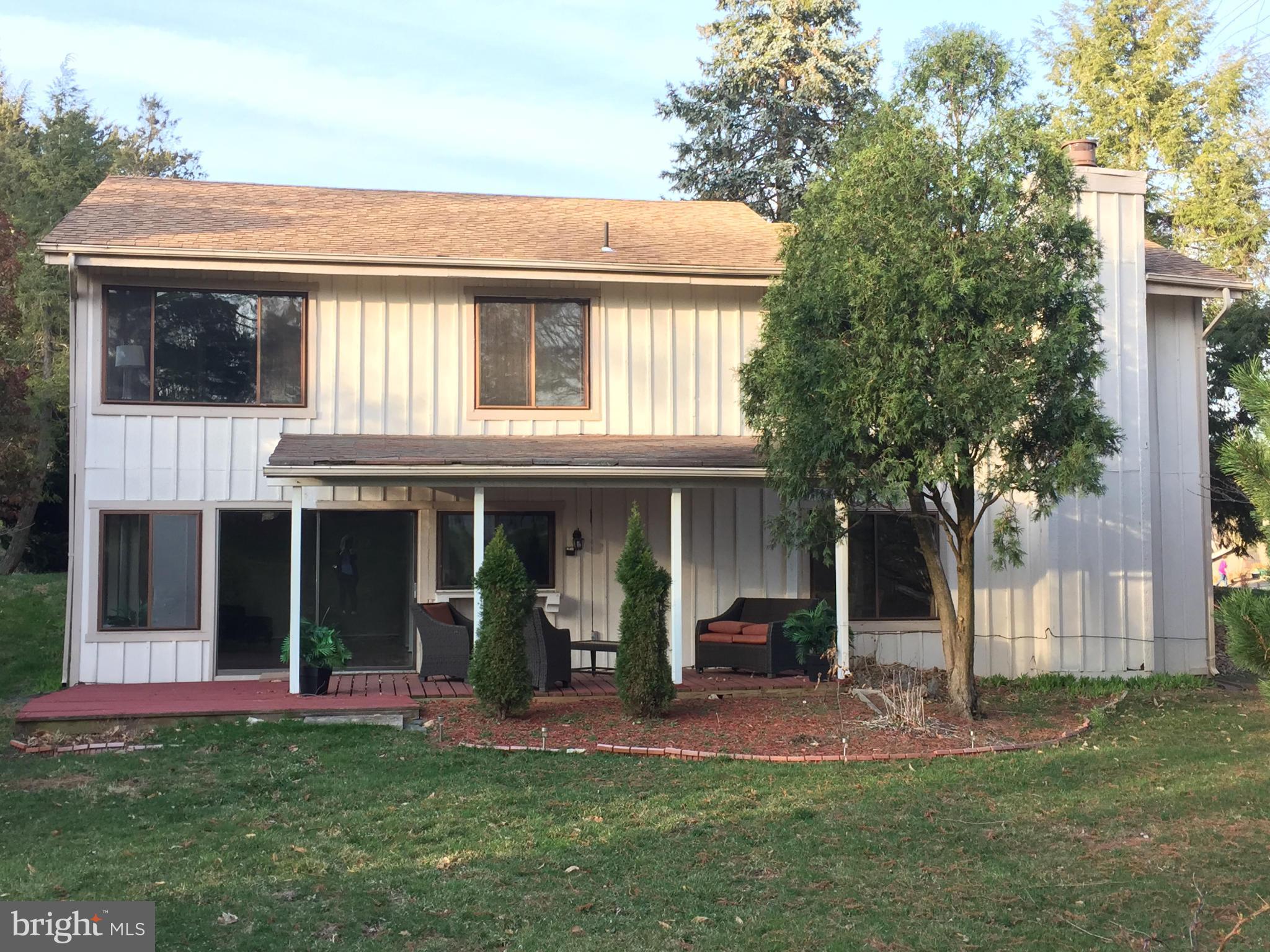 18932 Lindenhouse Road Gaithersburg, MD 20879 - Photo 25 of 30 Exterior (Rear)