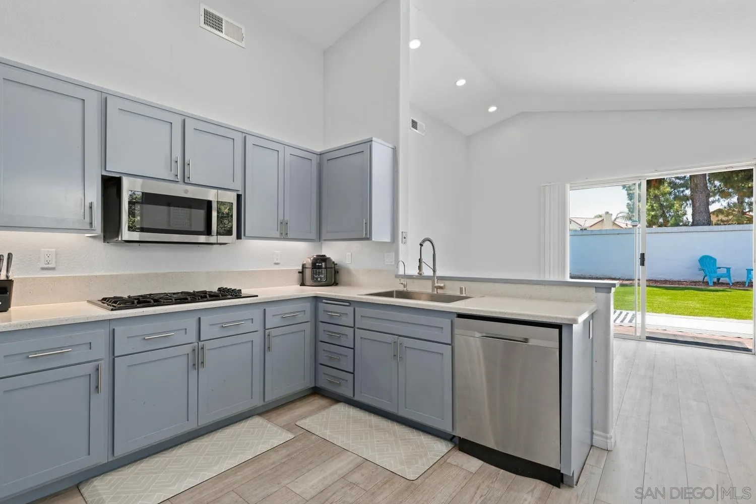 7583 Windy Ridge Road San Diego, CA 92126 - Photo 3 of 17 Gallery Image 3