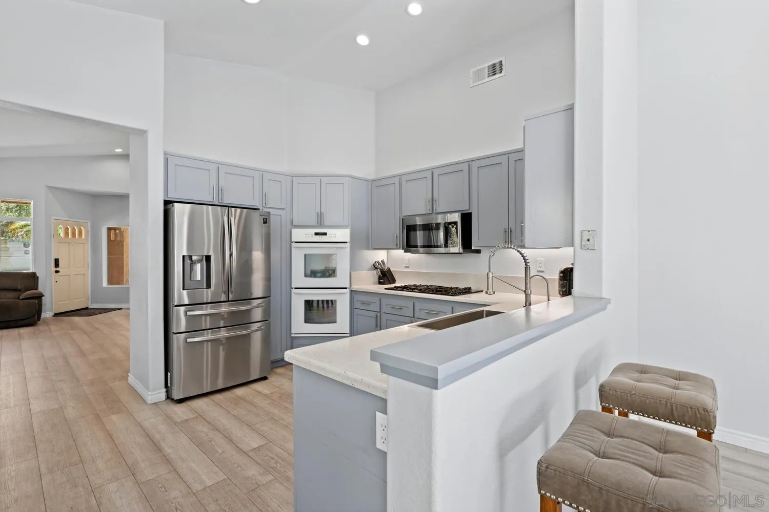 7583 Windy Ridge Road San Diego, CA 92126 - Photo 4 of 17 Gallery Image 4