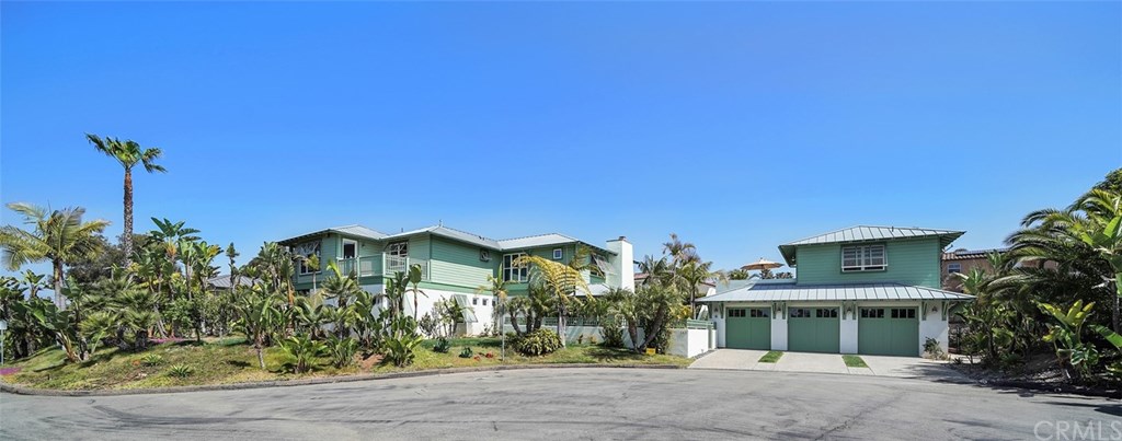 183 La Costa Avenue Encinitas, CA 92024 - Photo 2 of 55 Private Street View, Only two homes on this gated Cul De Sac