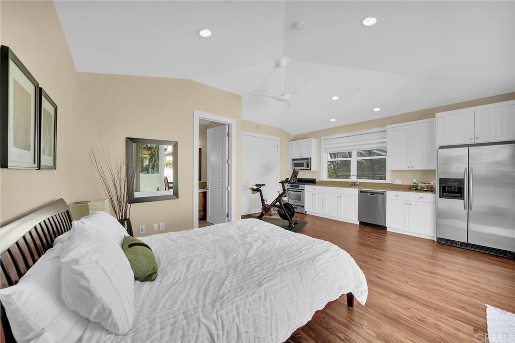 183 La Costa Avenue Encinitas, CA 92024 - Photo 48 of 55