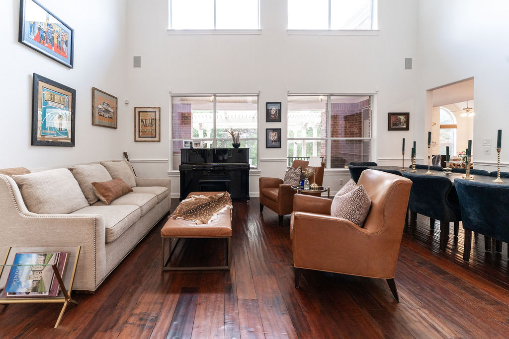 3408 Travis Country Circle Austin, TX 78735 - Photo 4 of 30 Living room with a high ceiling