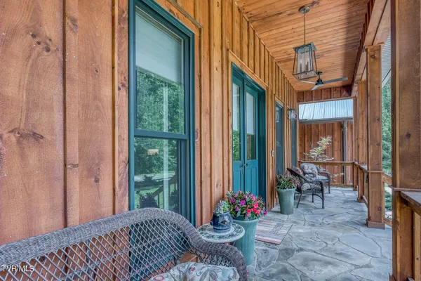 $770,000 | 275 Settlers Secret, Mountain City, TN 37683