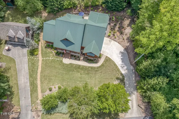 $770,000 | 275 Settlers Secret, Mountain City, TN 37683