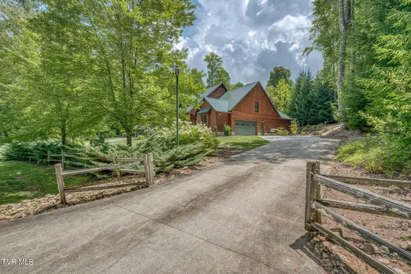 $770,000 | 275 Settlers Secret, Mountain City, TN 37683