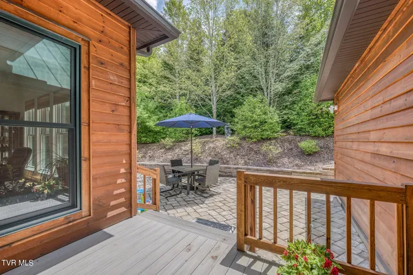 $770,000 | 275 Settlers Secret, Mountain City, TN 37683